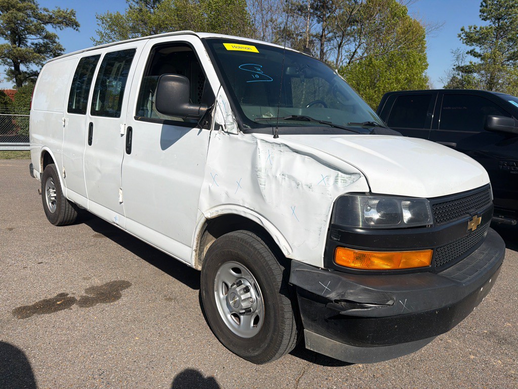 2021 Chevrolet Express Image 3