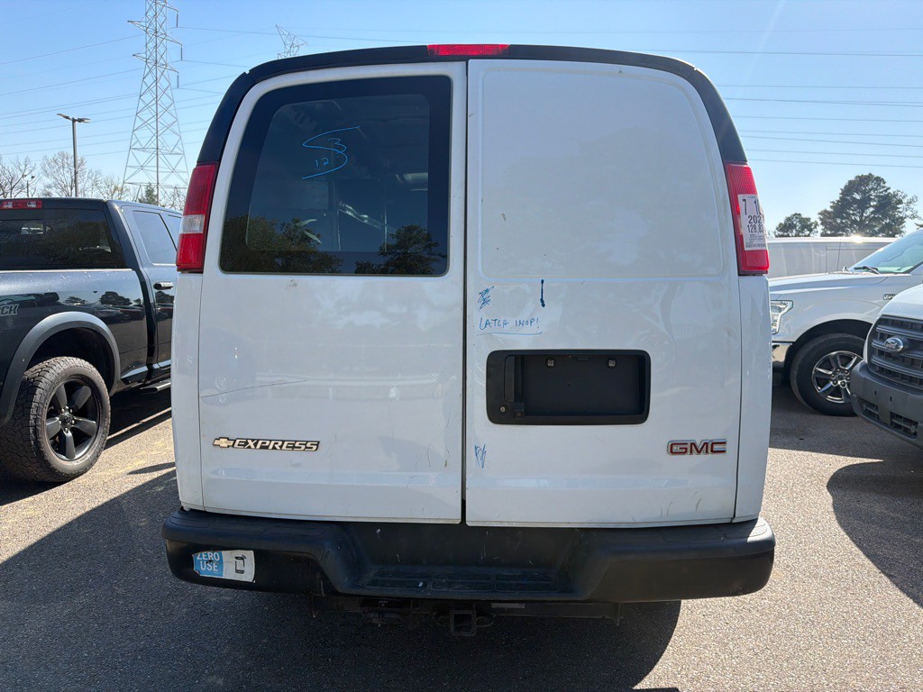 2021 Chevrolet Express Image 5