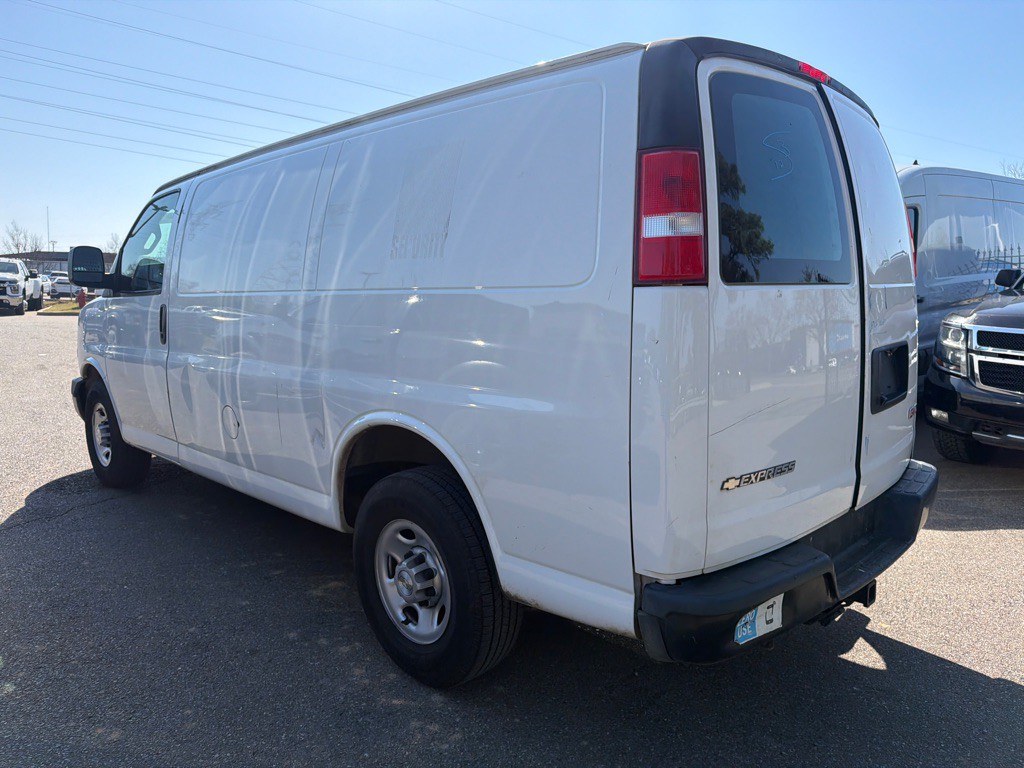 2021 Chevrolet Express Image 6