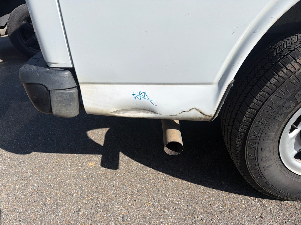 2021 Chevrolet Express Image 9