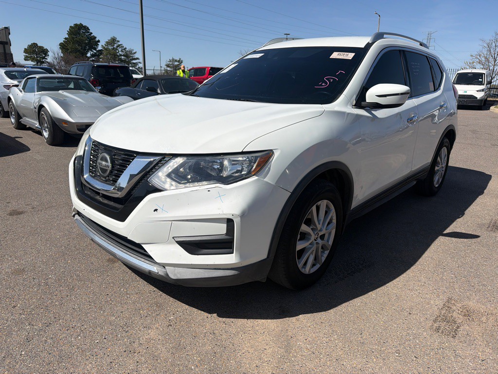 2019 Nissan Rogue Image 1