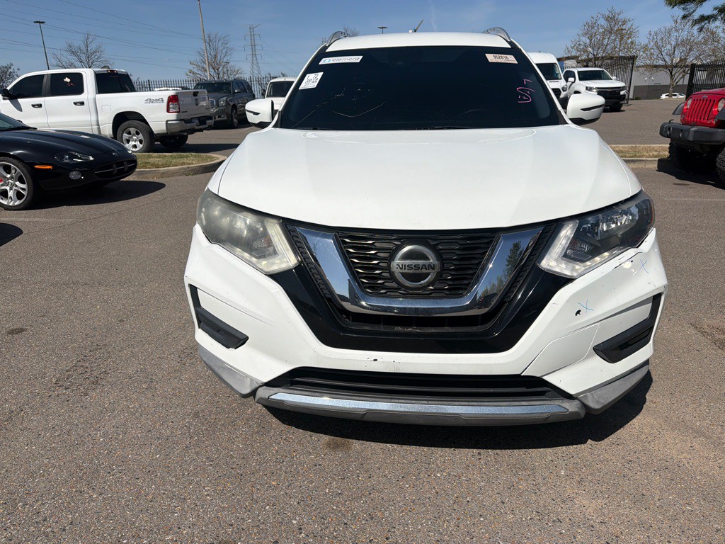 2019 Nissan Rogue Image 2