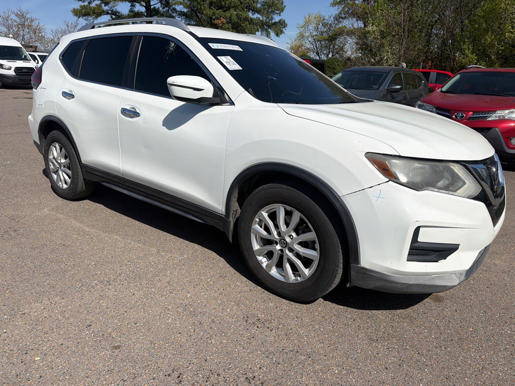 2019 Nissan Rogue Image 3