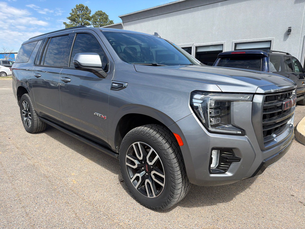 2021 GMC Yukon Image 3