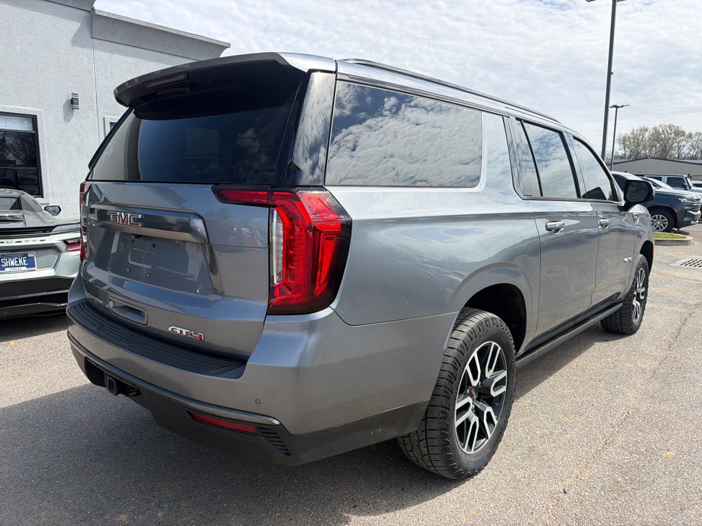 2021 GMC Yukon Image 4