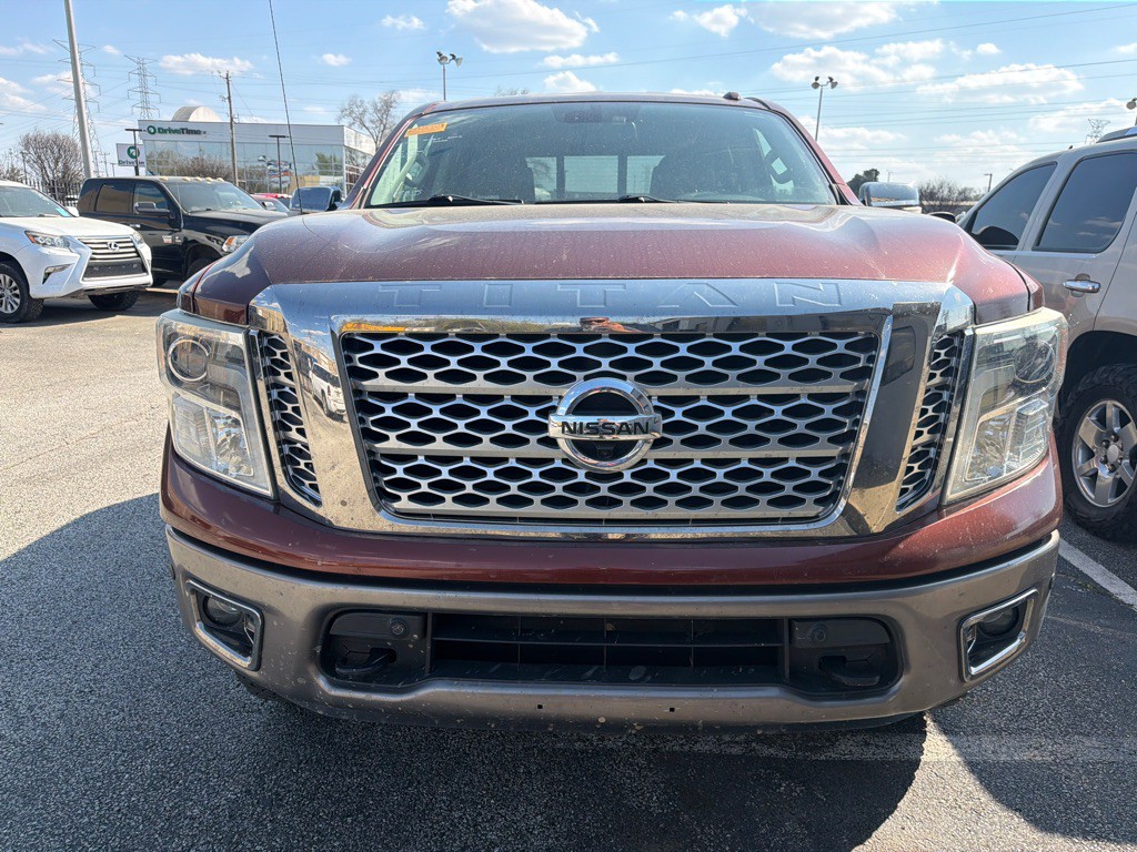 2017 Nissan Titan Image 2