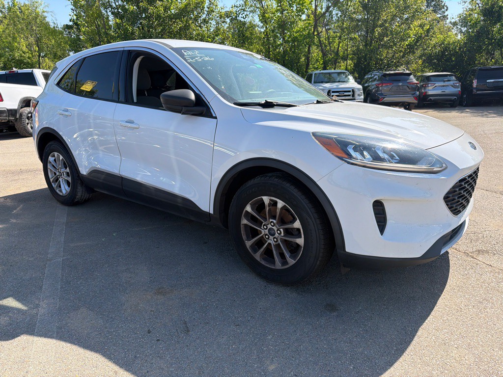 2022 Ford Escape Image 3