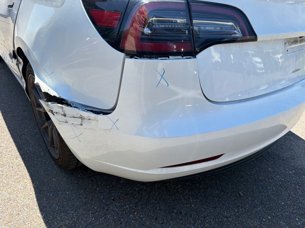 2023 Tesla Model 3 Image 9