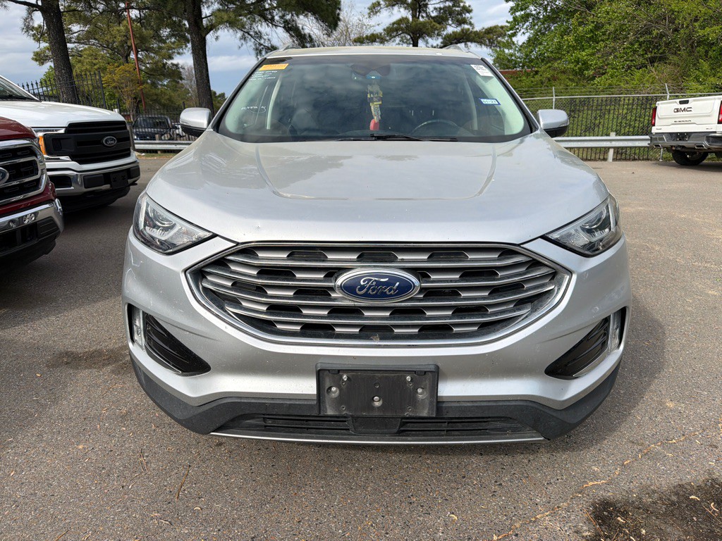 2019 Ford Edge Image 2
