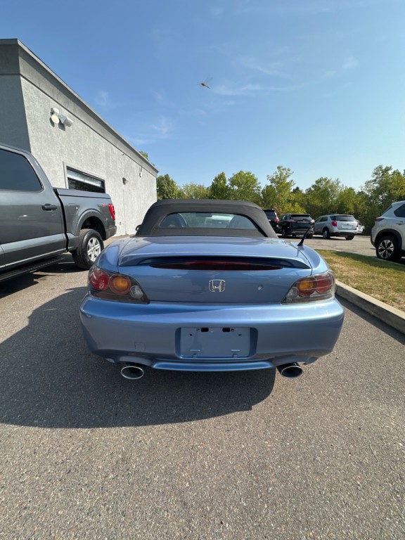 2005 Honda S2000 Image 5