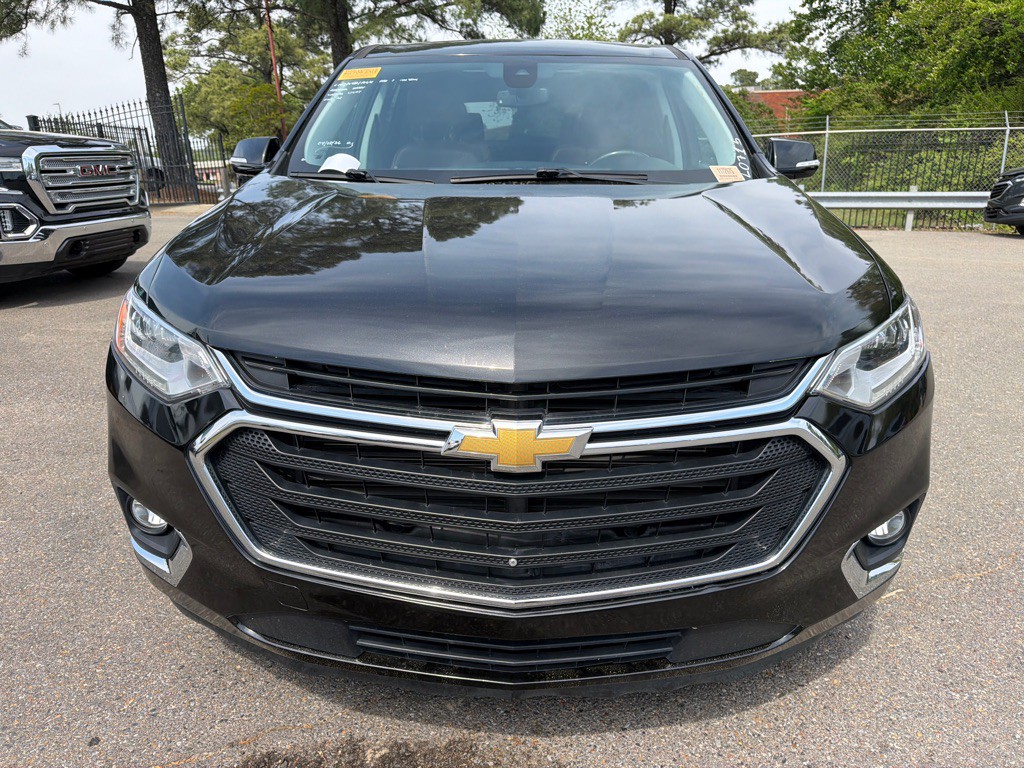 2020 Chevrolet Traverse Image 2
