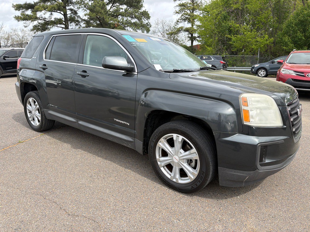 2017 GMC Terrain Image 3