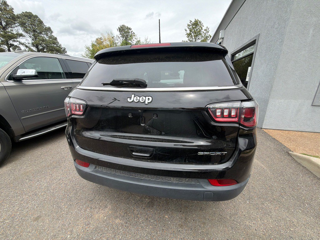 2019 Jeep Compass Image 5