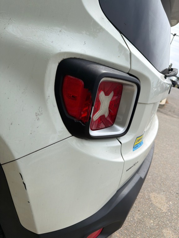 2016 Jeep Renegade Image 7