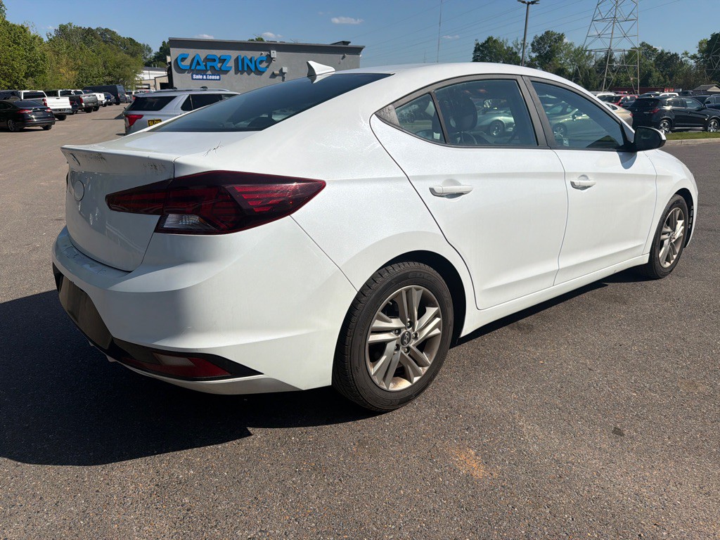 2019 Hyundai Elantra Image 4