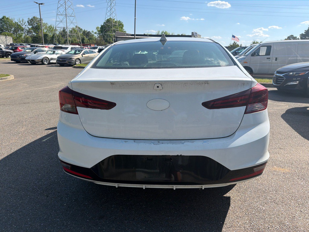 2019 Hyundai Elantra Image 5