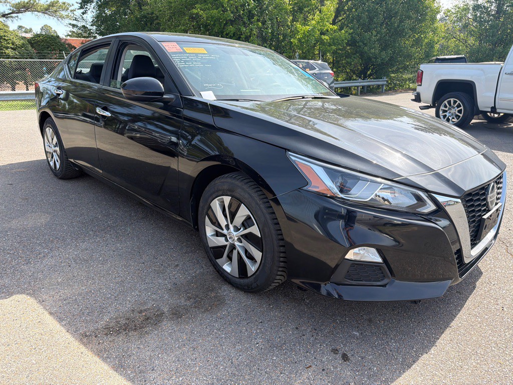 2020 Nissan Altima Image 3