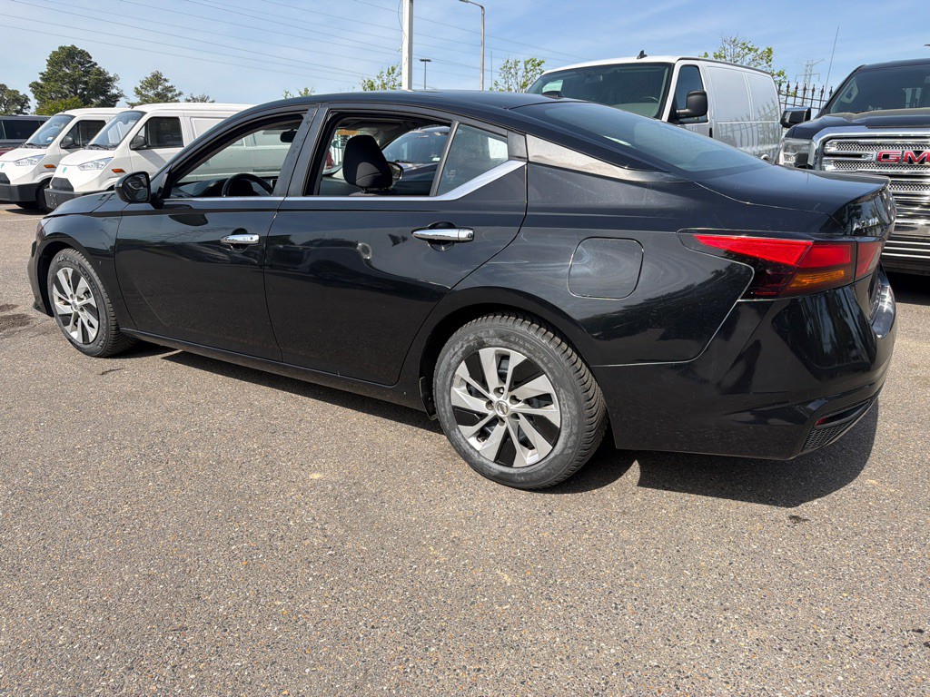 2020 Nissan Altima Image 6