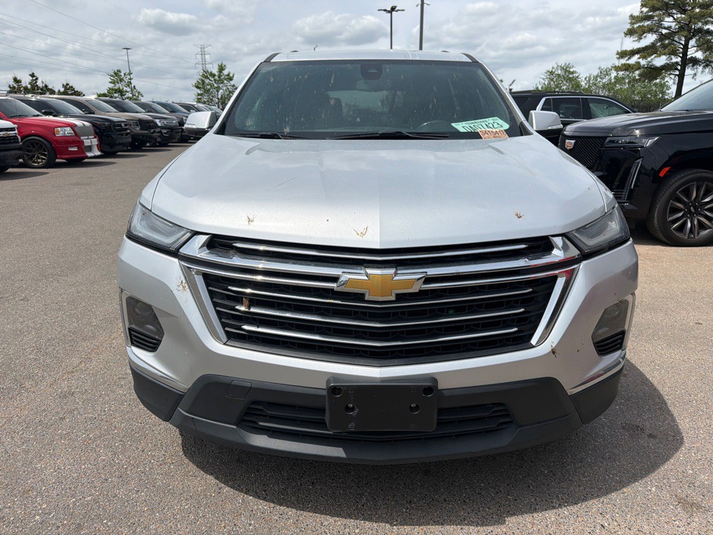 2022 Chevrolet Traverse Image 2