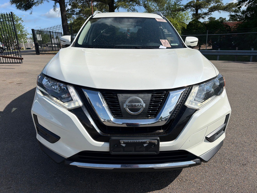 2017 Nissan Rogue Image 2