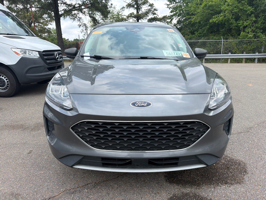2022 Ford Escape Image 2