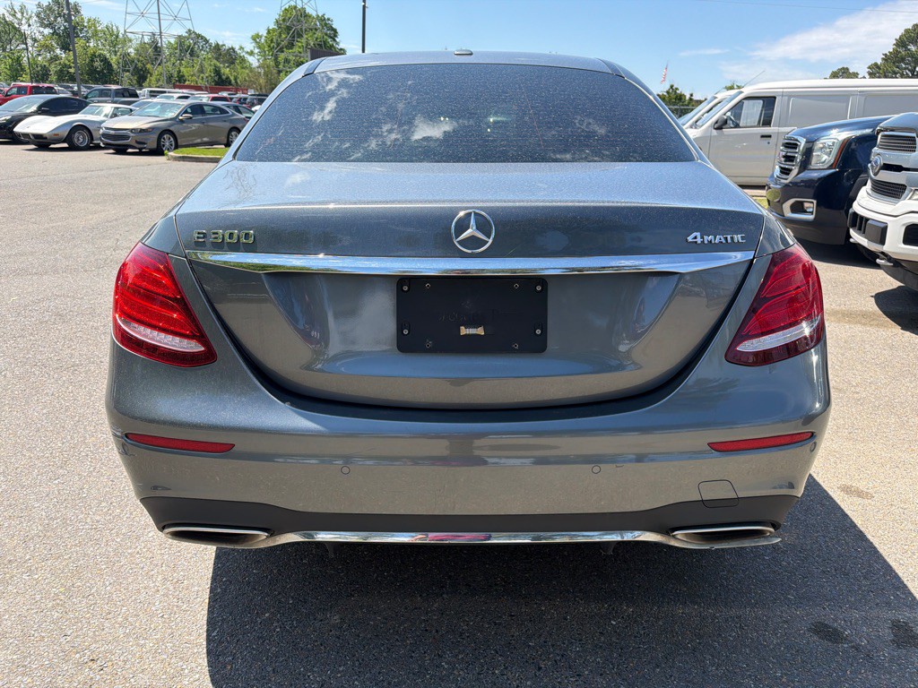 2018 Mercedes-Benz E-Class Image 5