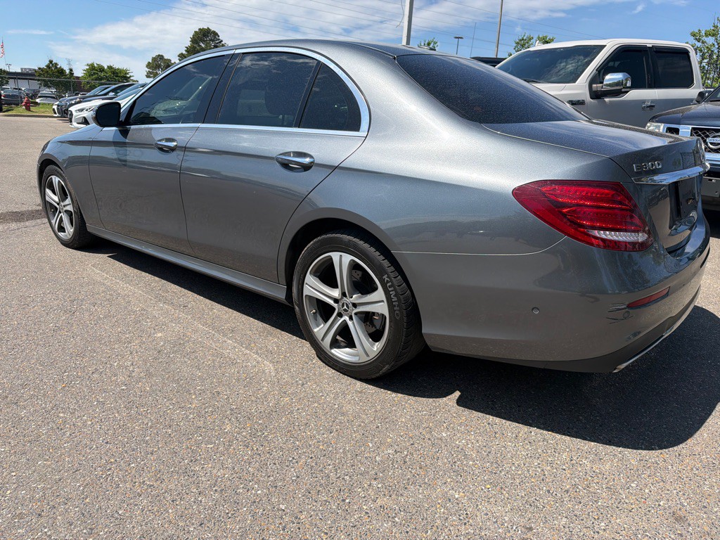2018 Mercedes-Benz E-Class Image 6