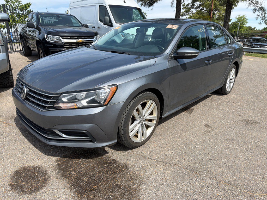2019 Volkswagen Passat Image 1