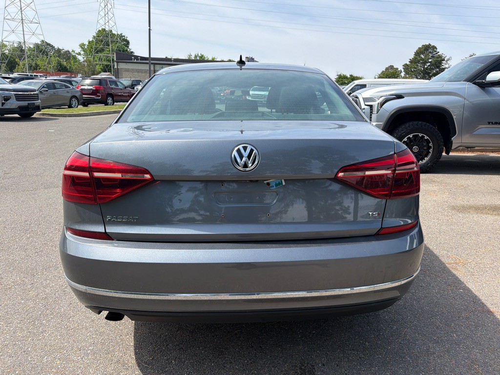 2019 Volkswagen Passat Image 5