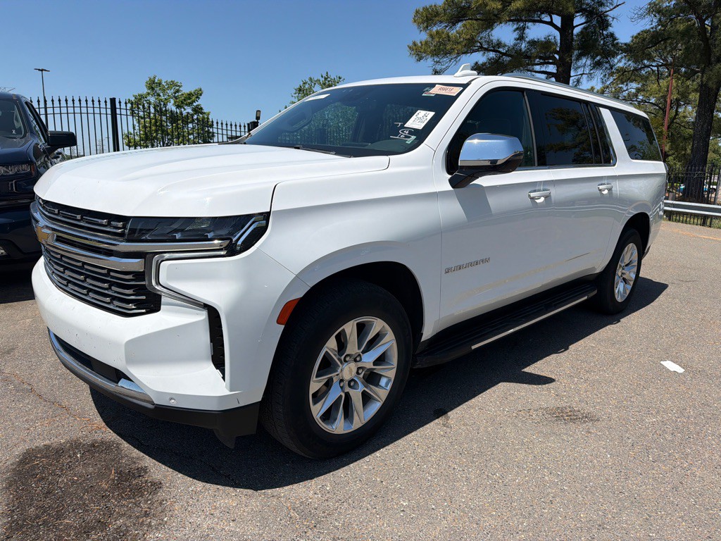 2023 Chevrolet Suburban Image 1