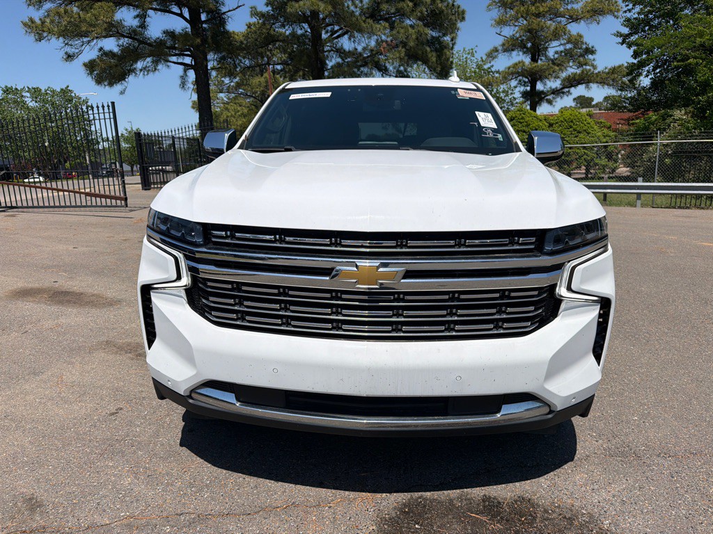 2023 Chevrolet Suburban Image 2