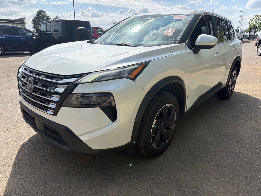 2024 Nissan Rogue Image 1