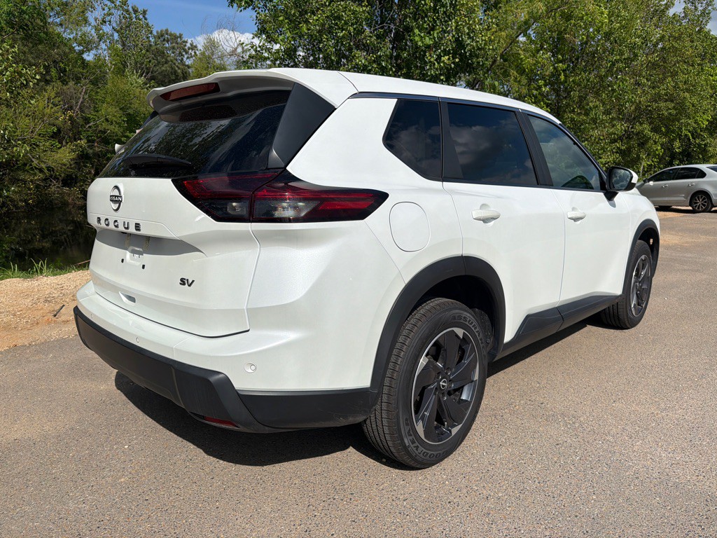 2024 Nissan Rogue Image 4