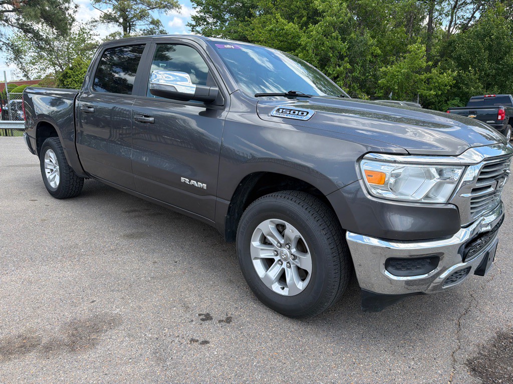 2023 RAM 1500 Image 3