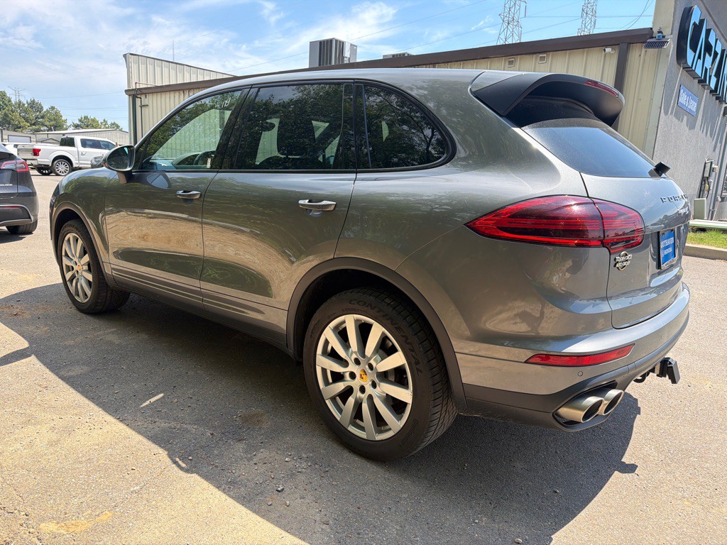 2017 Porsche Cayenne Image 6