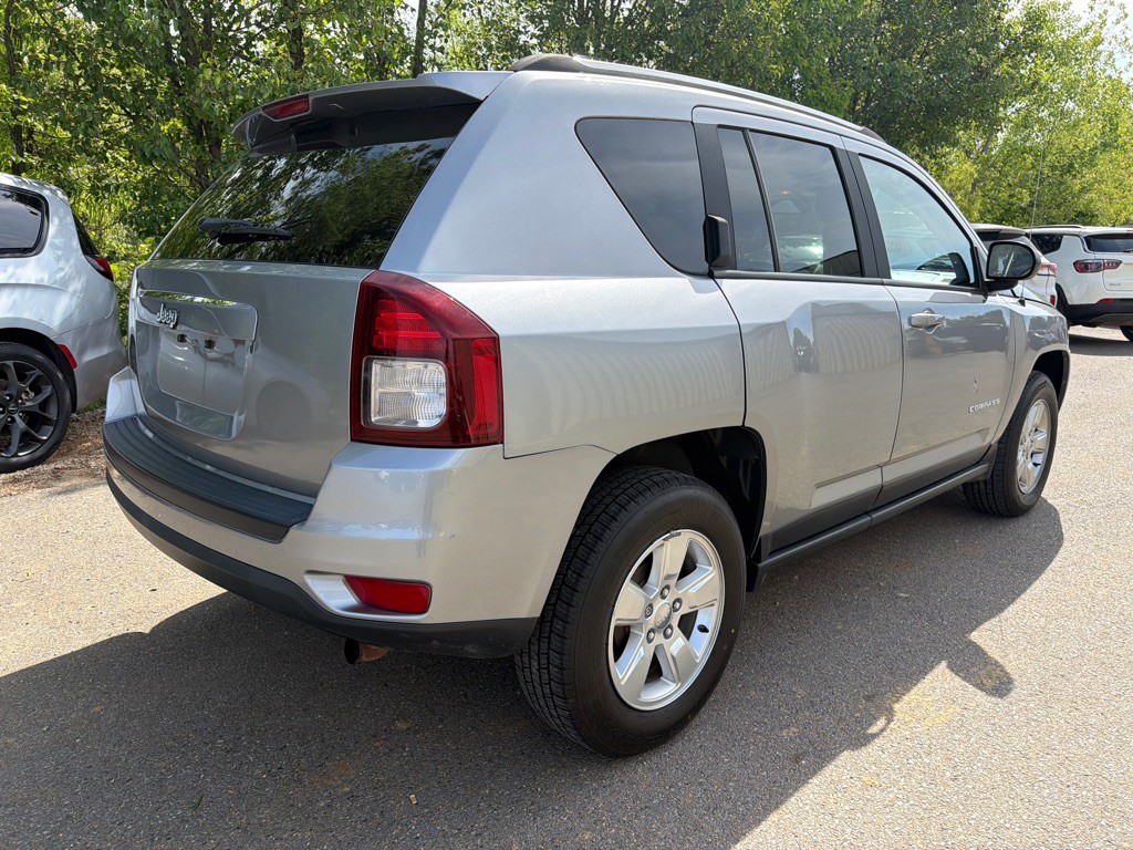2014 Jeep Compass Image 4