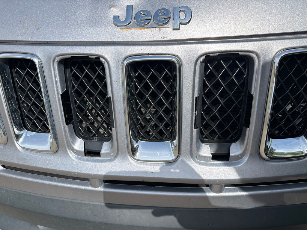 2014 Jeep Compass Image 8