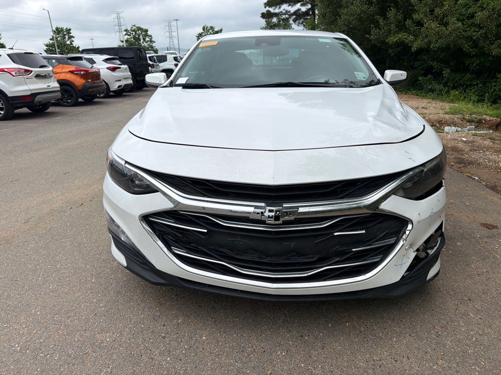 2024 Chevrolet Malibu Image 2