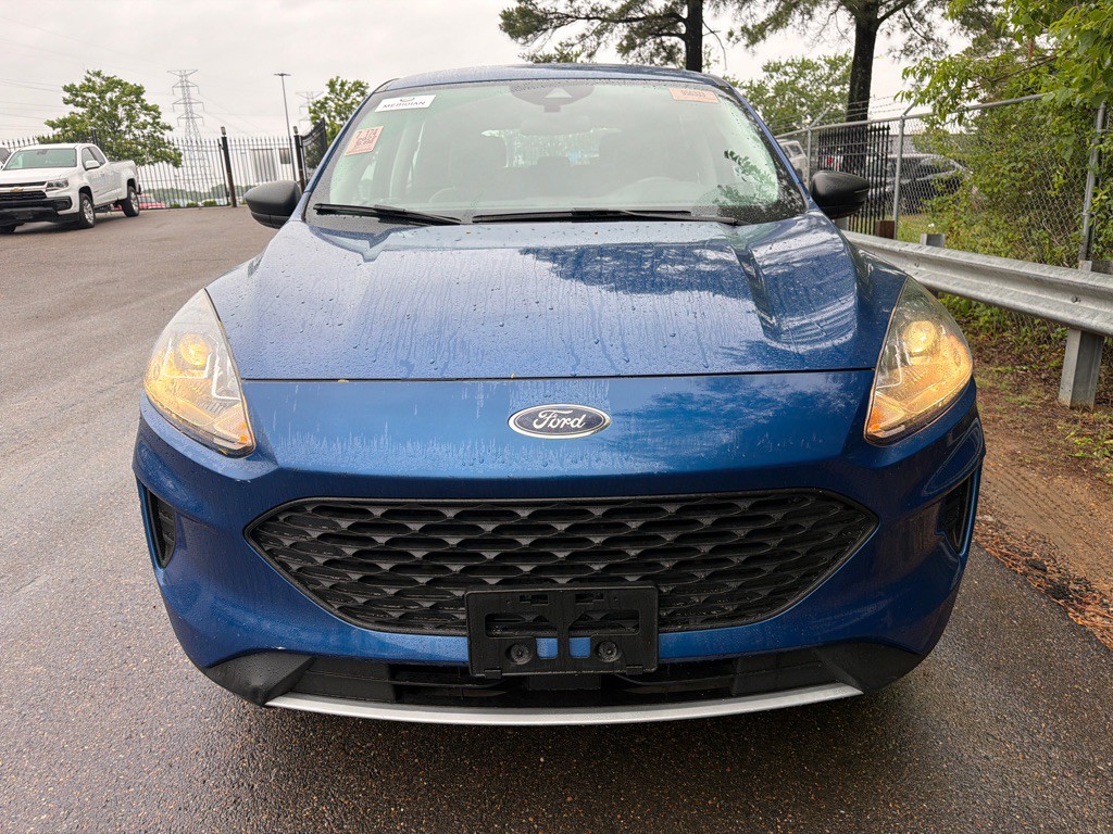 2022 Ford Escape Image 2