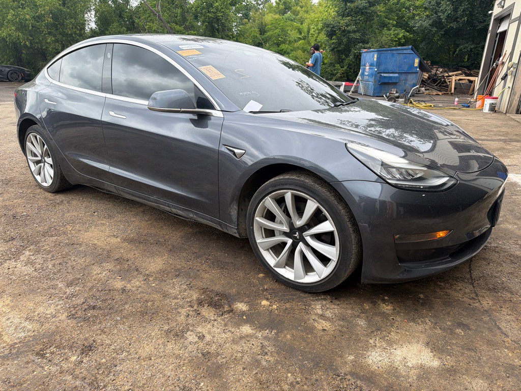 2018 Tesla Model 3 Image 3