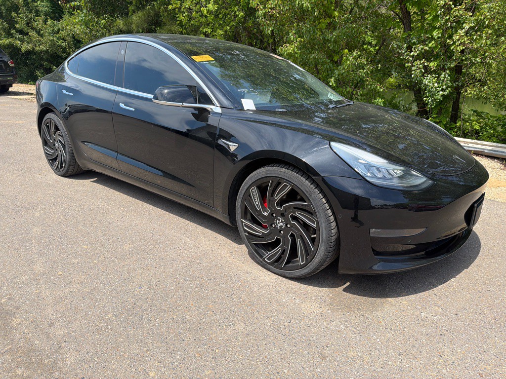 2018 Tesla Model 3 Image 3