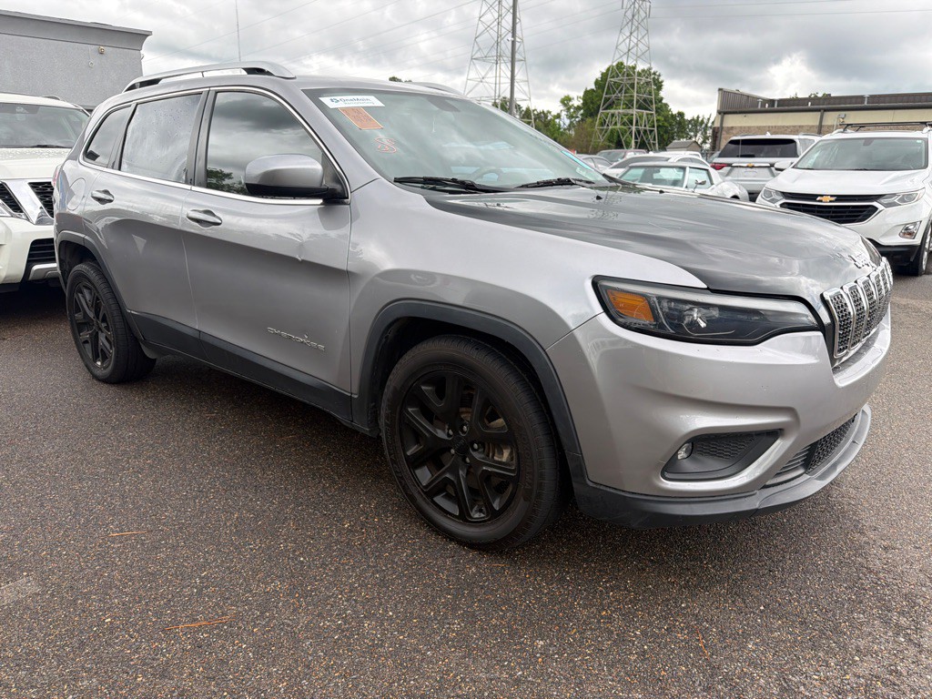 2019 Jeep Cherokee Image 3