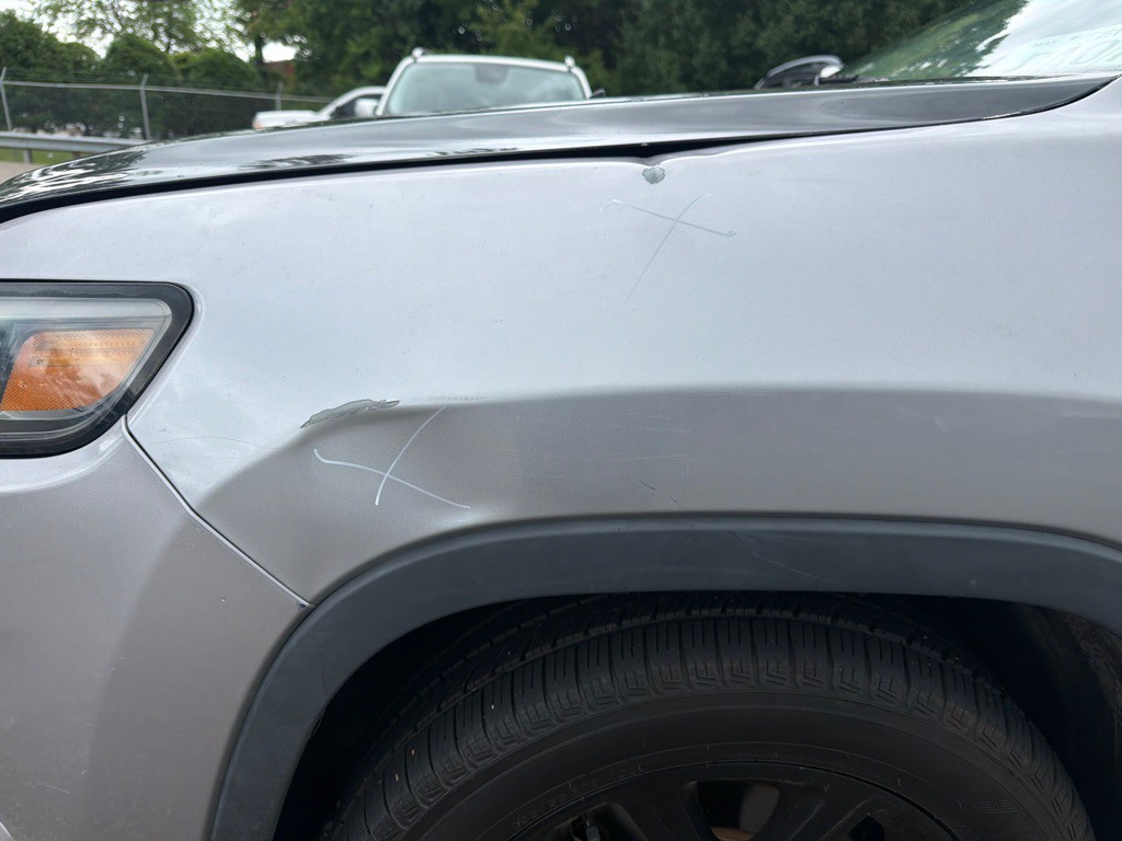 2019 Jeep Cherokee Image 7