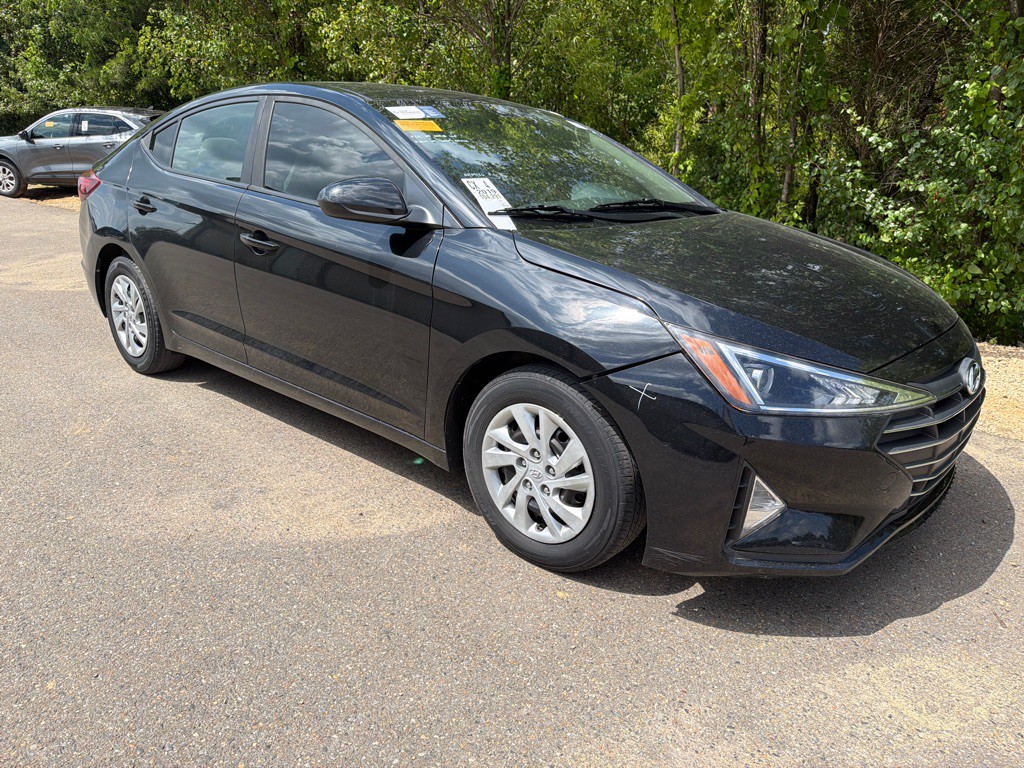 2019 Hyundai Elantra Image 3