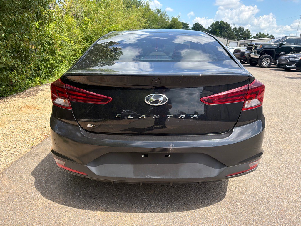 2019 Hyundai Elantra Image 5