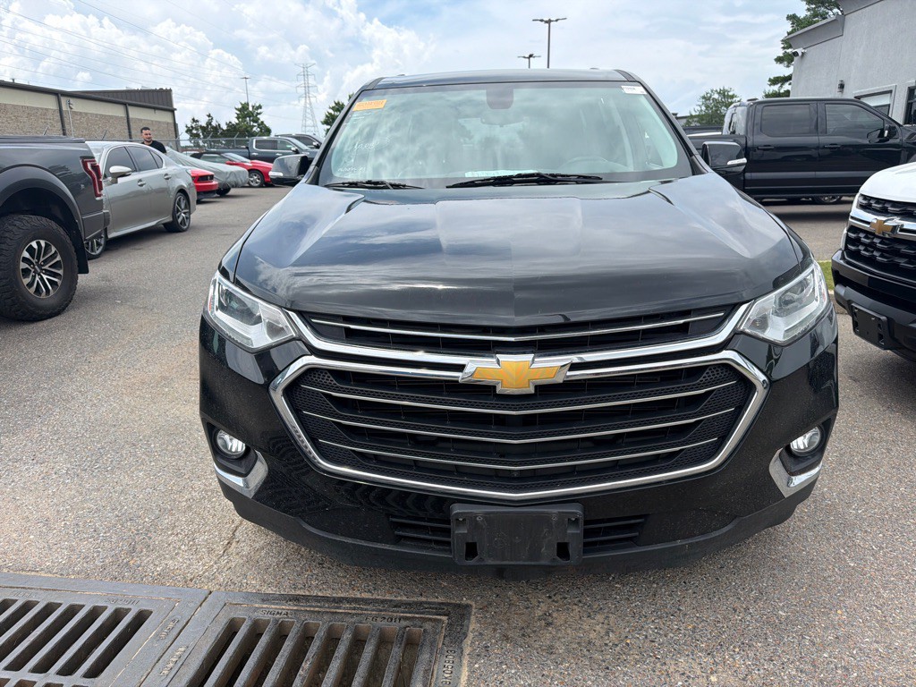 2018 Chevrolet Traverse Image 2