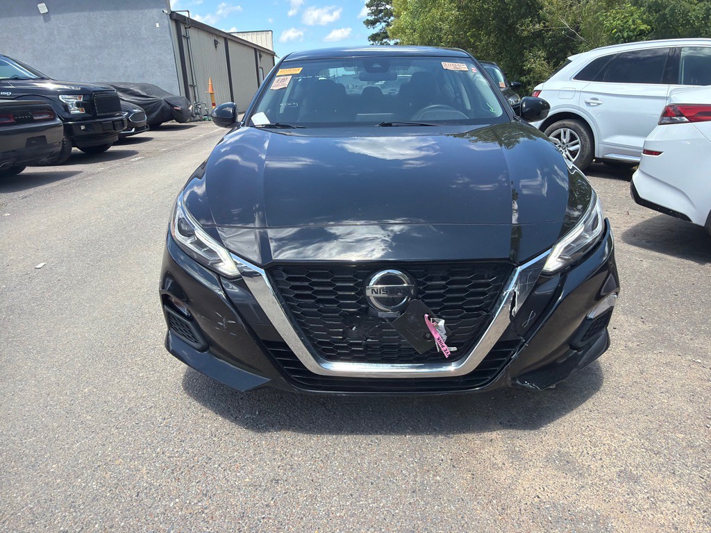2022 Nissan Altima Image 2