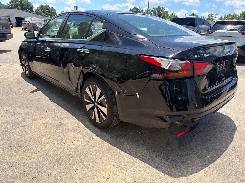 2022 Nissan Altima Image 6