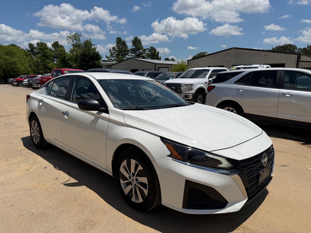 2024 Nissan Altima Image 3