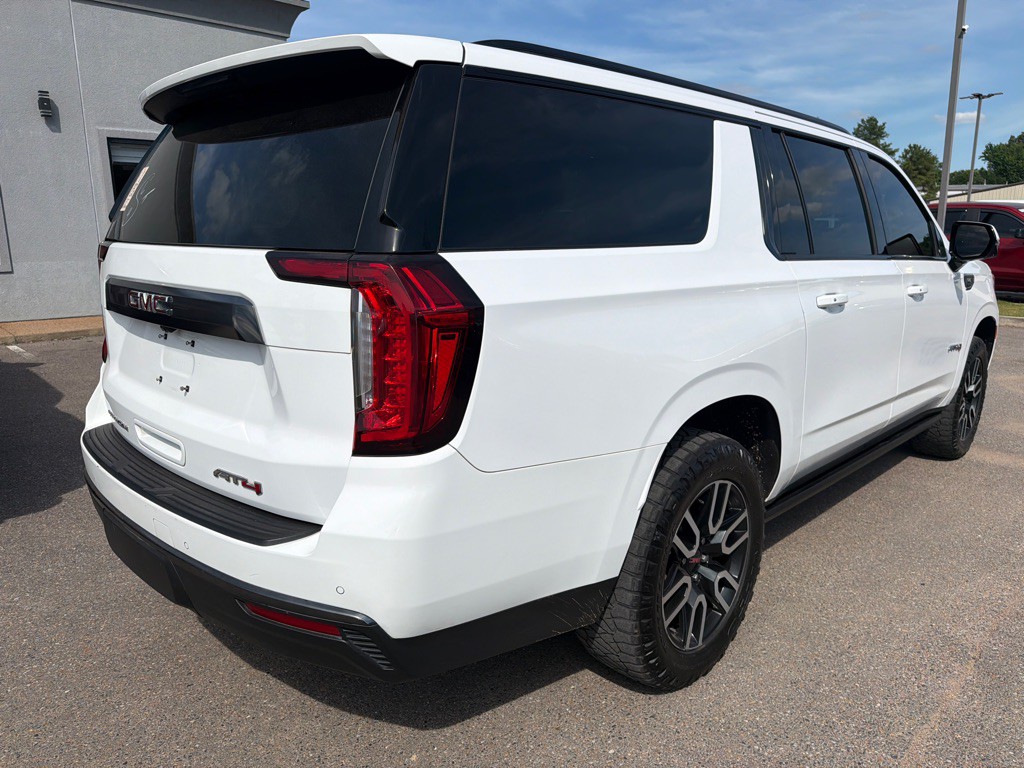 2021 GMC Yukon Image 4